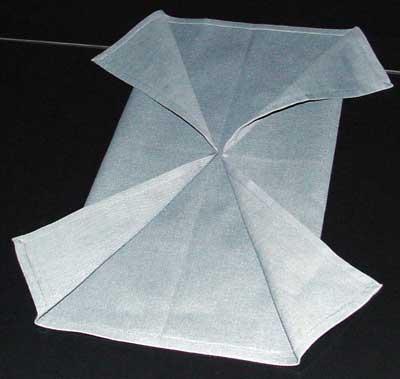 Cara Melipat Napkin Candle Fan 3