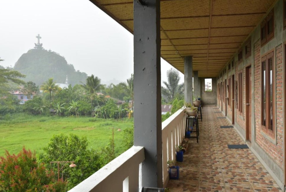 Balkon Pias Poppies Toraja