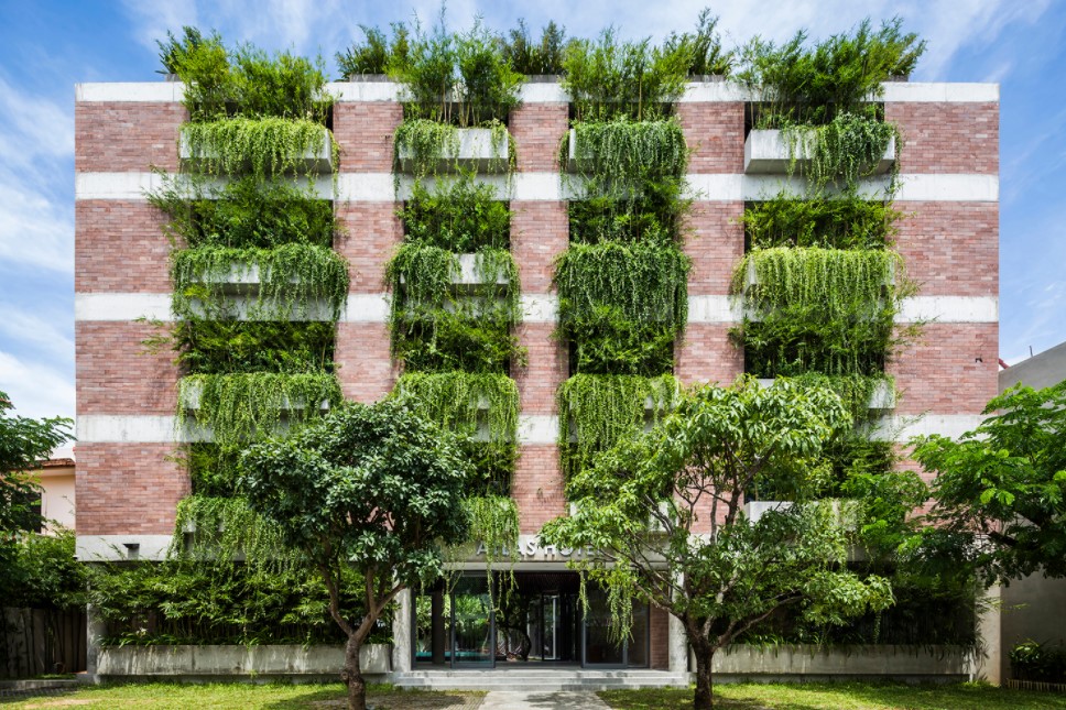 Desain Fasad Hotel Green