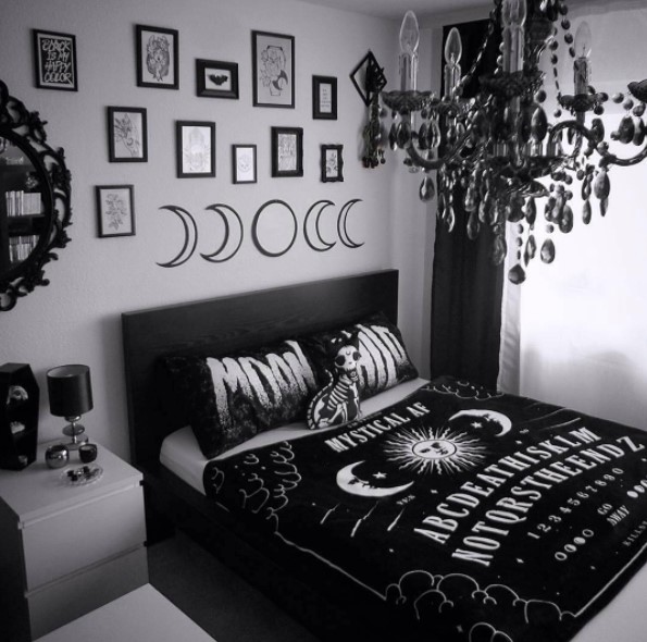 Desain Kamar Hotel Modern Gothic