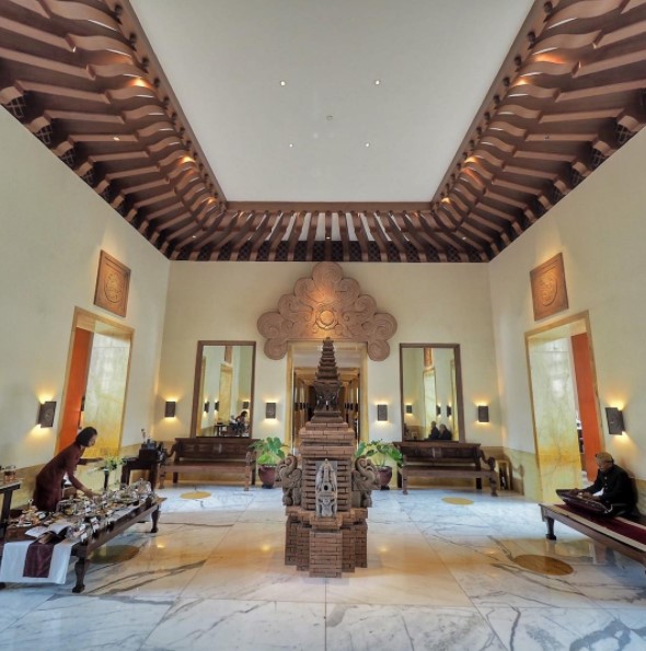 Desain Lobby Hotel Tradisional Jawa Indonesia