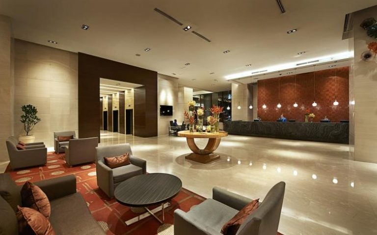 Lobby Hotel adalah