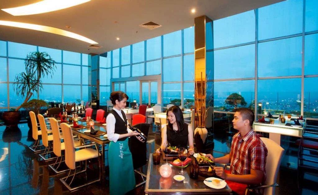 Fine Dining The Edge Restaurant Medan