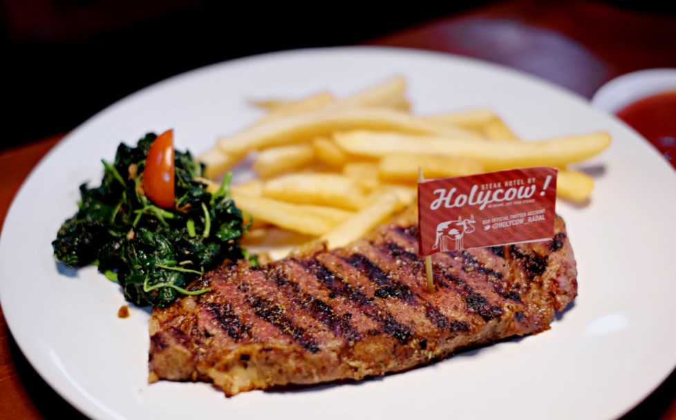 Steak Hotel by Holycow Semarang
