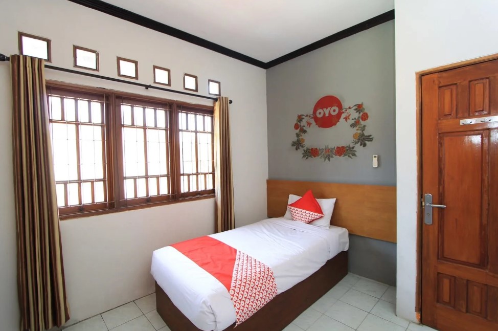 Santo Guest House