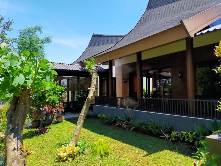 Villa Lakeside Wood Sentul