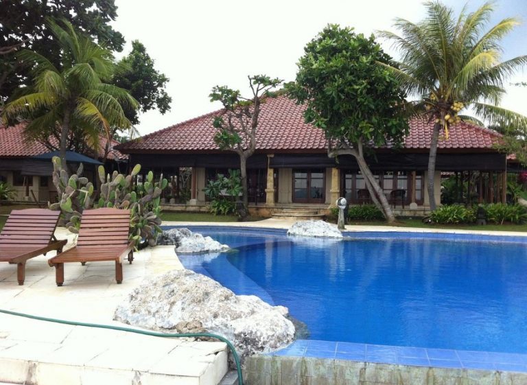 Villa Murah di Anyer Yang Bagus Pinggir Pantai