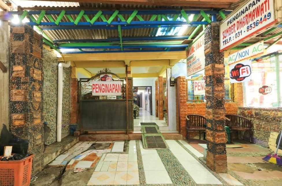 Dharmawati Homestay Syariah Dekat Terminal Bungurasih