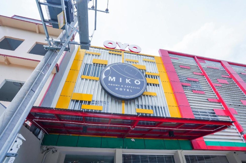 OYO 1428 Miko Capsule Hotel Dekat Terminal Bungurasih