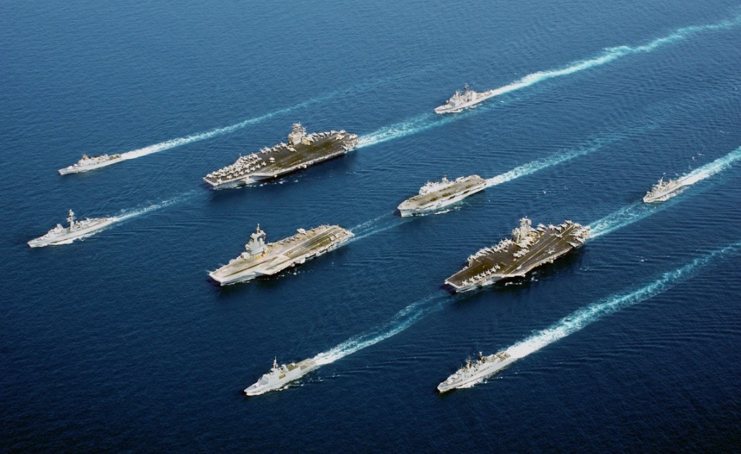 Alat Transportasi Air Laut Kapal Perang