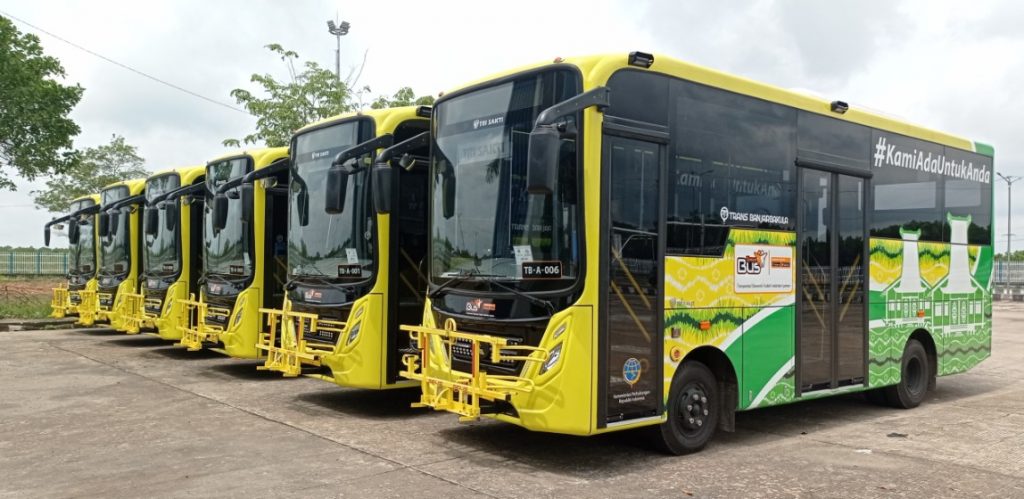 Bus Alat Transportasi Modern