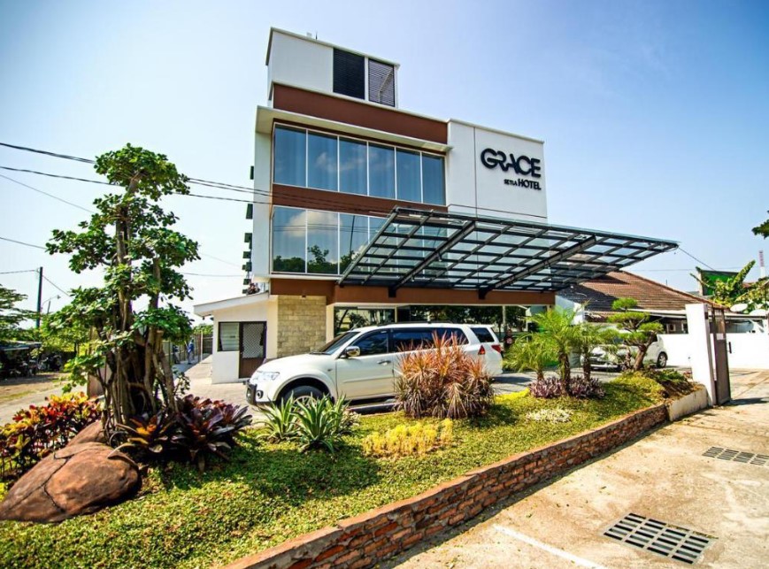 Grace Setia Hotel di Merr Surabaya
