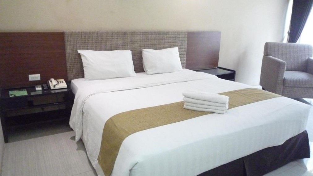 New Grand Park Hotel Dekat Pasat Atom Surabaya