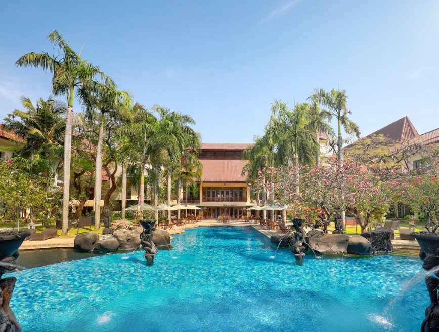 Novotel Surabaya Hotel & Suites Ada Kolam Renang Bagus