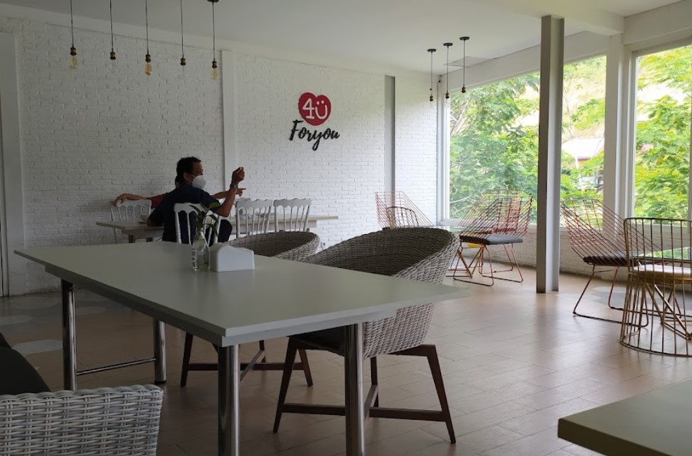 4U Resto n Cafe di Ungaran