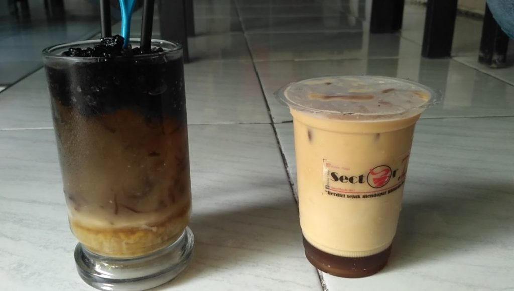 Sector '7 kopi Cafe di Gresik