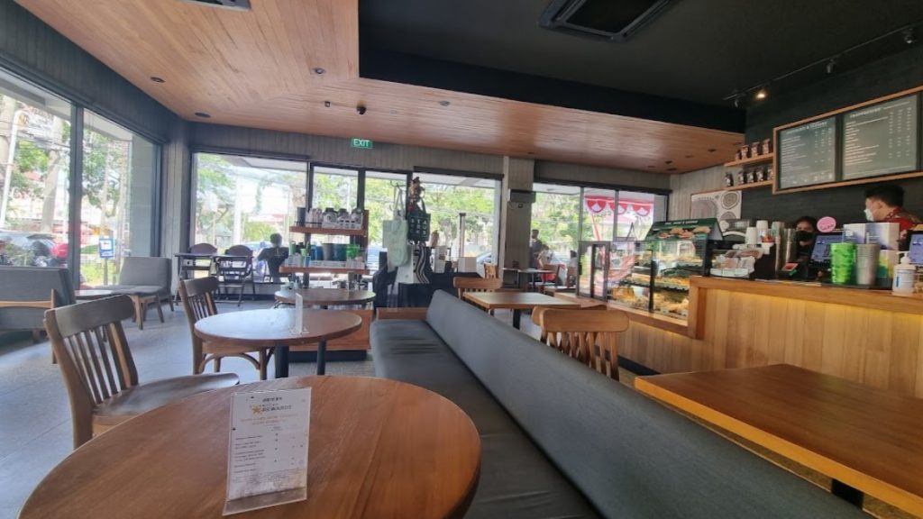 Starbucks Cafe di MERR Surabaya