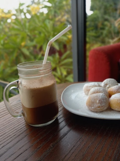 The Localist Coffee and Bistro di MERR Surabaya
