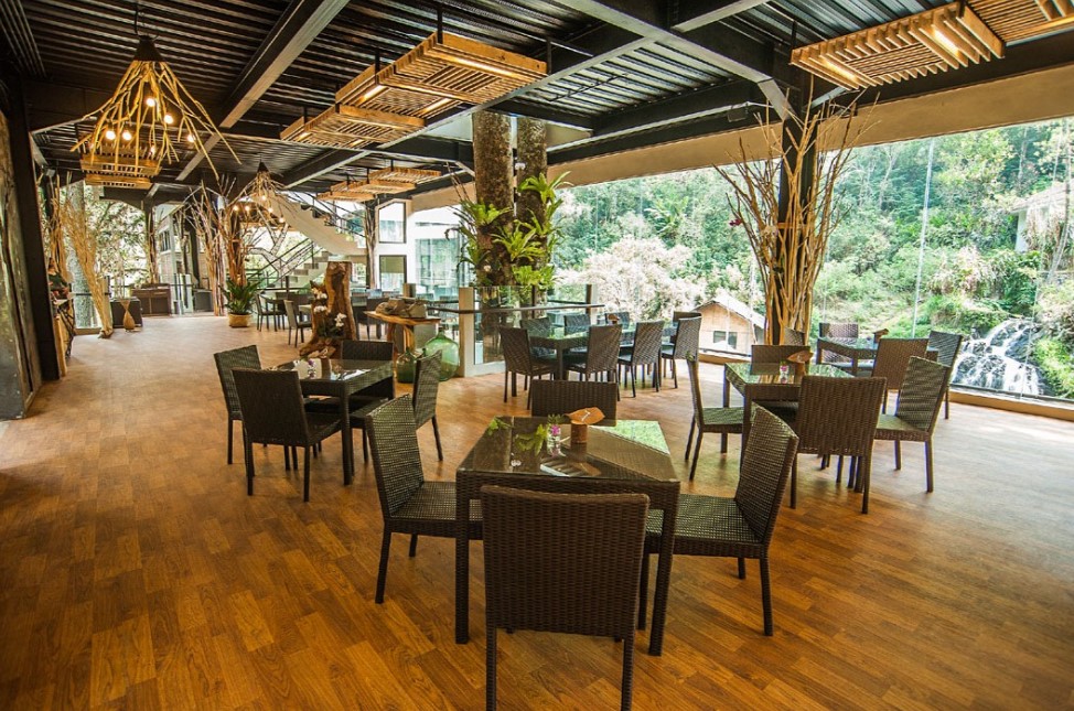 Twig Cafe Maribaya Resort di Lembang
