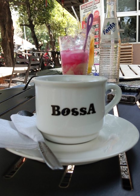 Boss’A Cafe di Tegal Hits