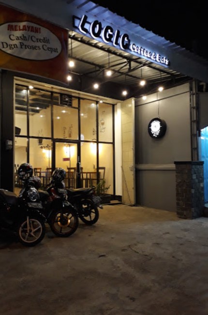 Coffee & Eats Logic Jombang