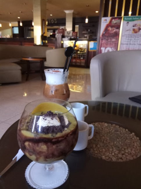 De'Bronto's Coffee House Kediri