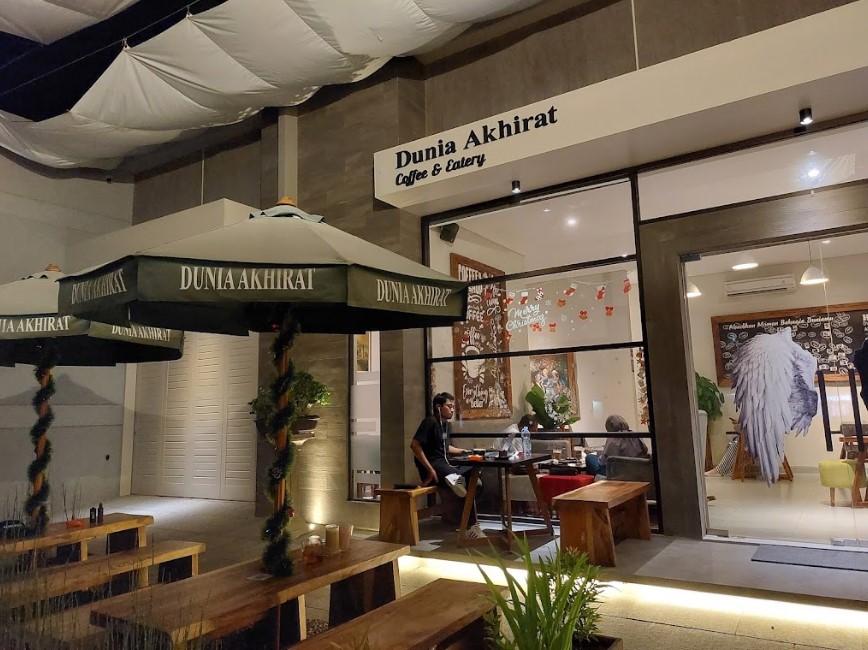 Dunia Akhirat Coffee & Eatery