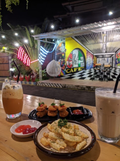 GEEDUAEF CAFE di Bangkalan Madura