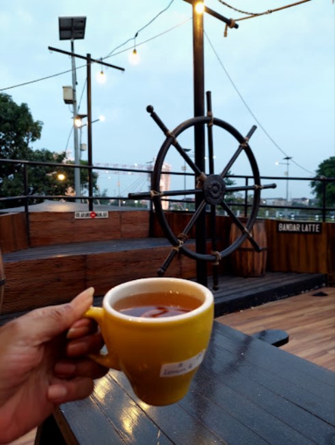 KAPAL Bandar Latte di Kediri Bagus