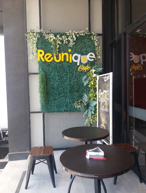 Reunique Cafe Rembang Bagus