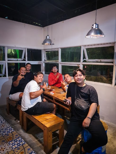 Tampan Street Bar di Muntilan Magelang