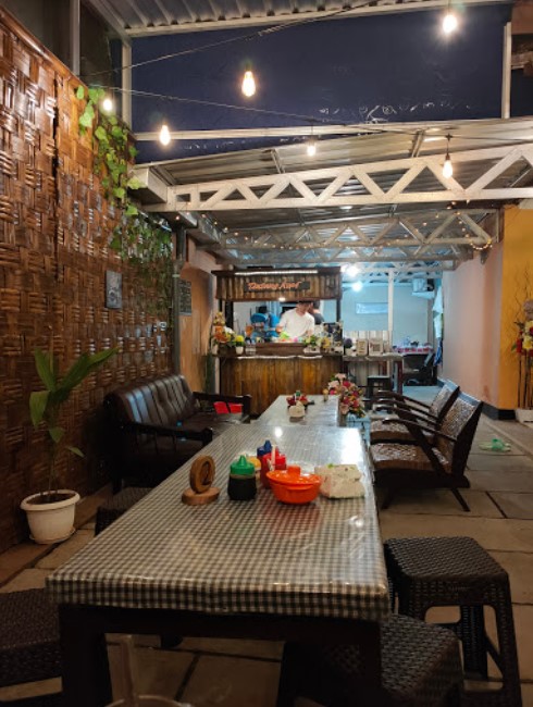 Tentang Kopi Cafe & Resto Rembang