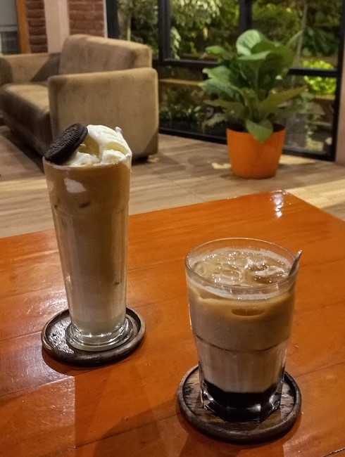 The Willy’sz Cafe di Pekalongan Hits