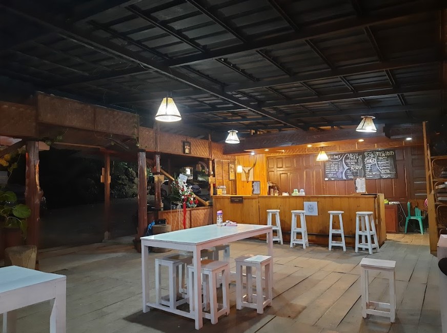 Café WATU SEWU Tawangmangu