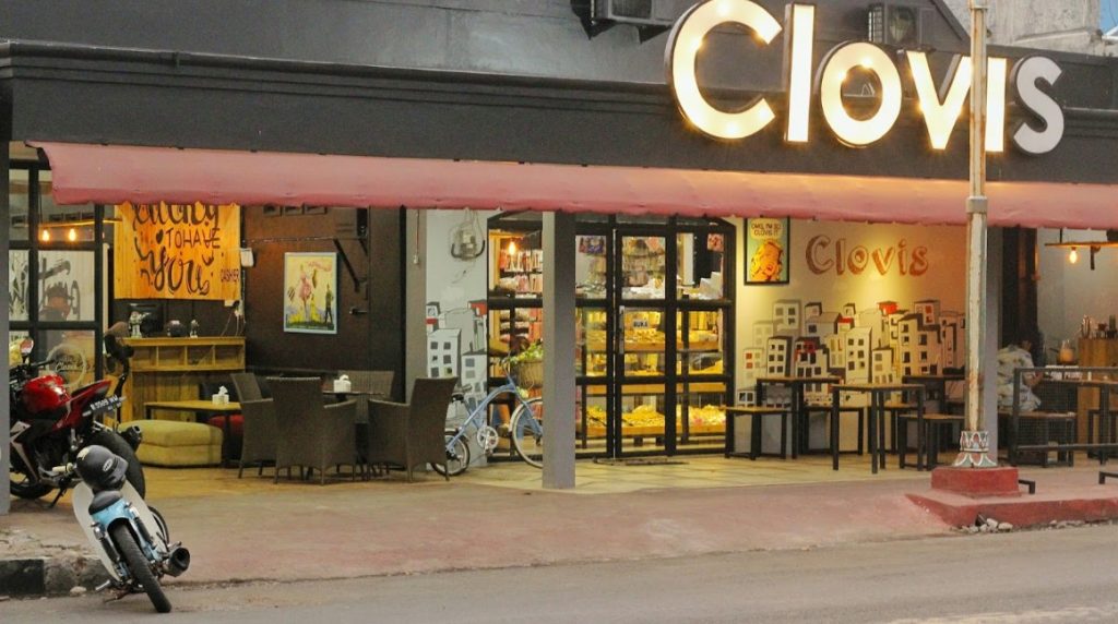 Clovis Cafe & Accessories