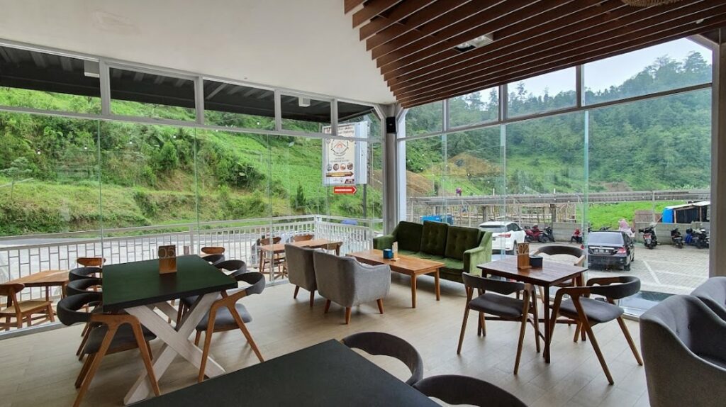 D'LAWU BISTRO & MOUNTAIN COTTAGE