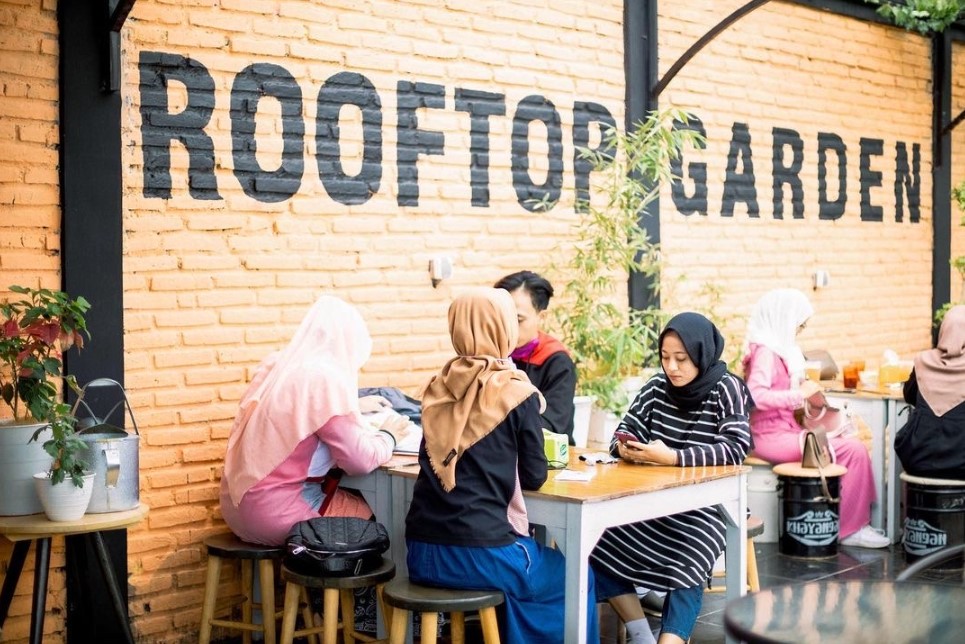 Khayangan Rooftop Cafe di Pati