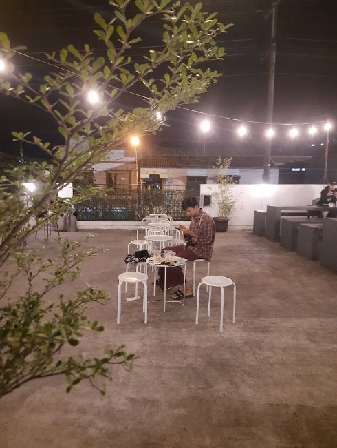 Rumah Cafe di Kudus Hits Baru