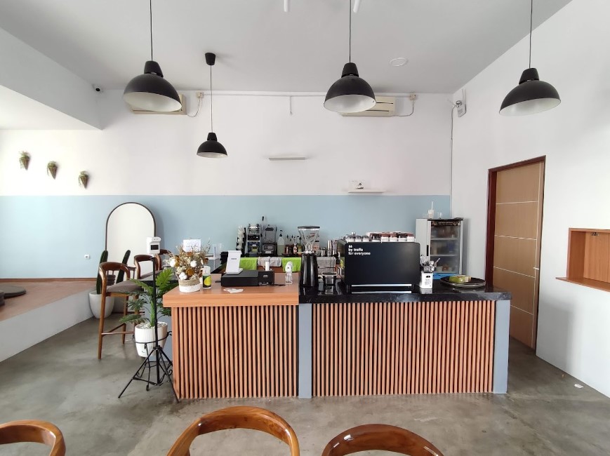 Rumah Cafe di Kudus Hits