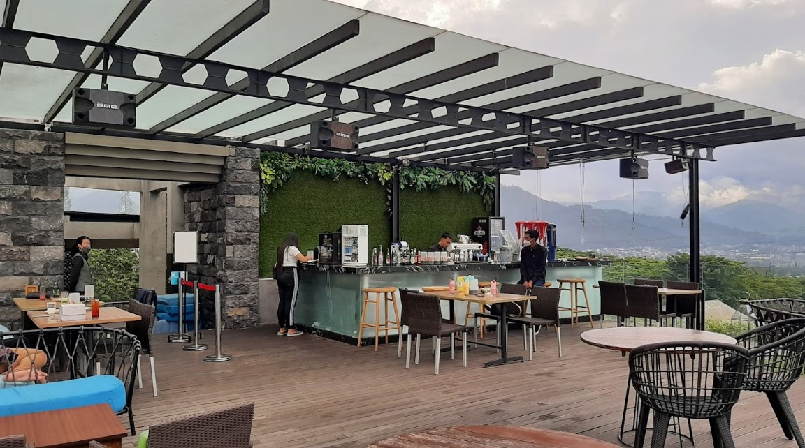 AWANG-AWANG Sky Lounge Batu Malang