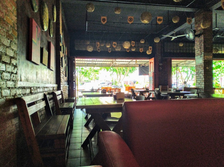 Abege Cafe and Pool Pekanbaru