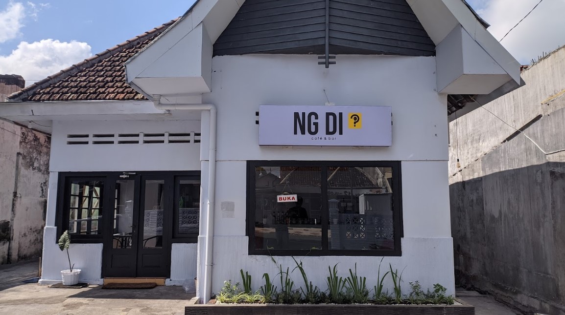 NG DI Cafe and Bar Lumajang