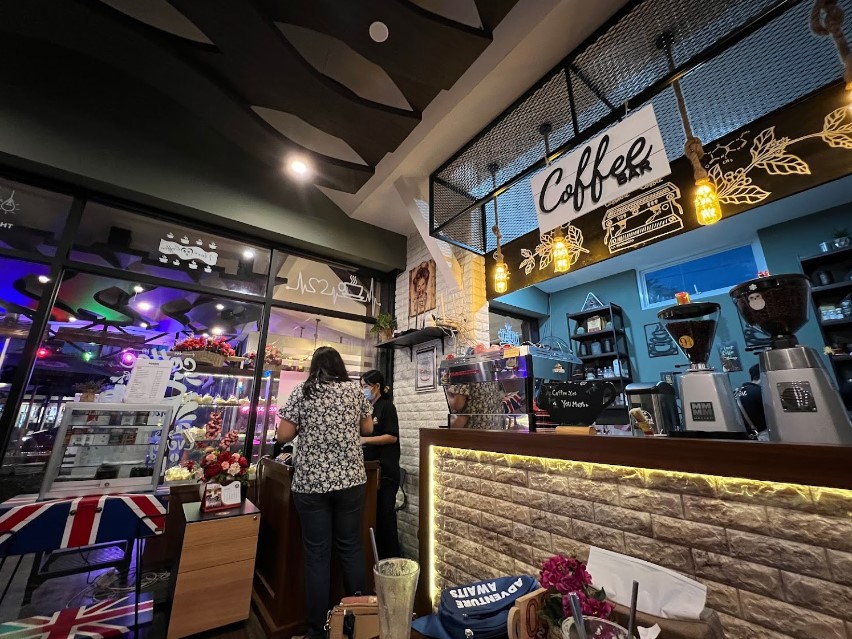 Pondol Cafe & Resto Manado