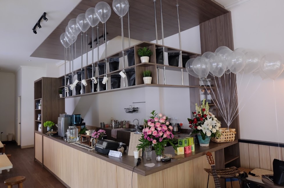 Dyamond Caffe and Resto Bekasi