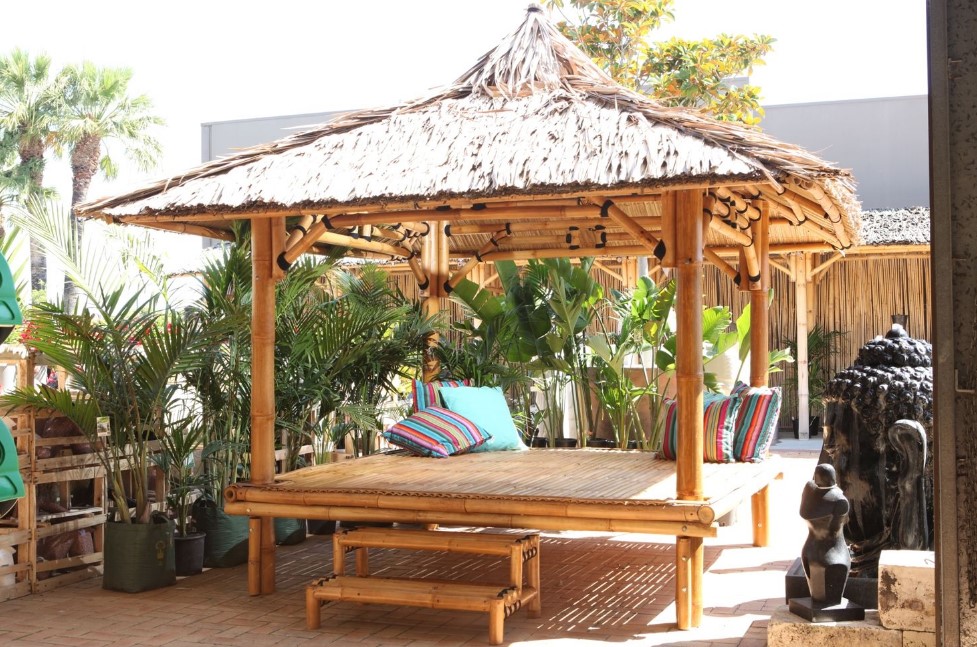 Desain Warung Kopi dari Bambu Gazebo Sederhana