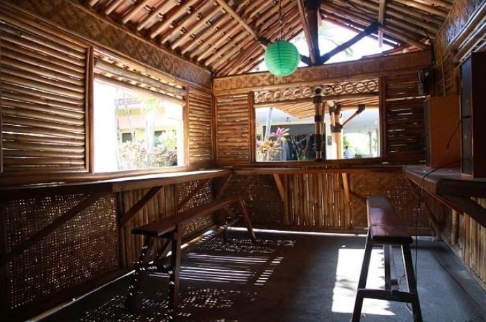 Desain Warung Kopi dari Bambu Sederhana Gubuk