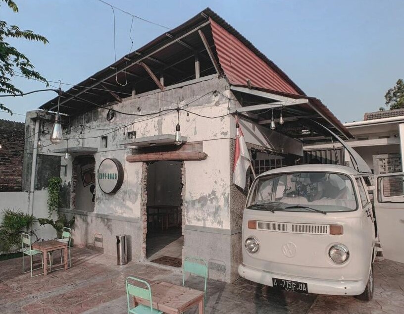 Warung Kopi Kampung Industrial