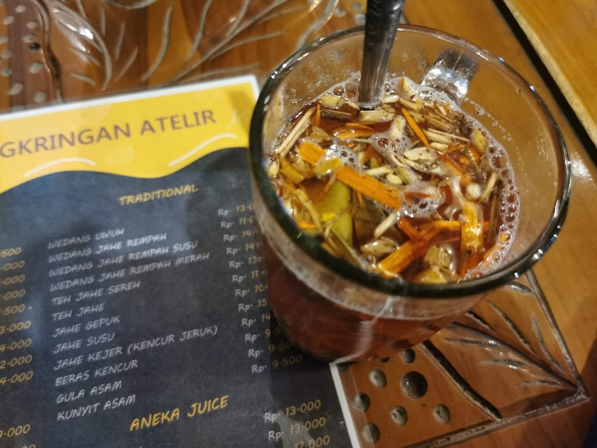 Angkringan Atelir “Traditional Cafe”