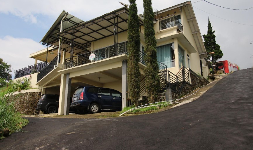 Villa Graha Weiss Kusuma Selatan