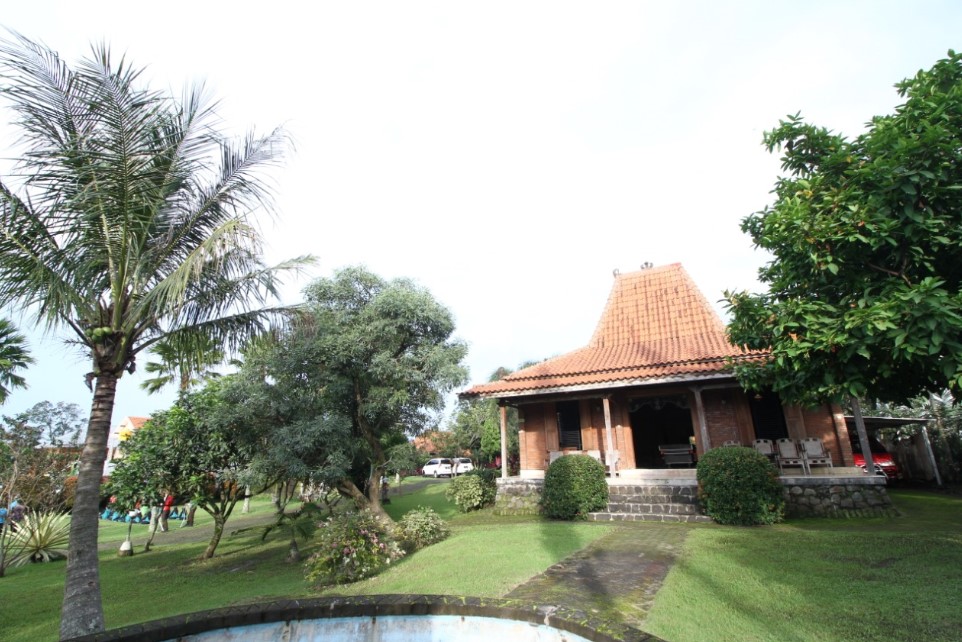 Villa Griya CMA Pacet Mojokerto